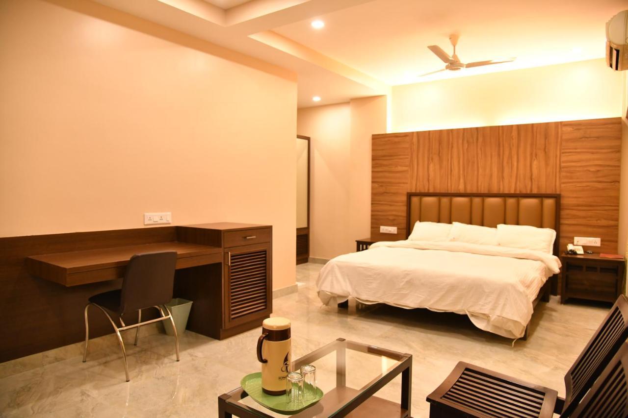 Hotel Prince Residency Bhuj Eksteriør bilde