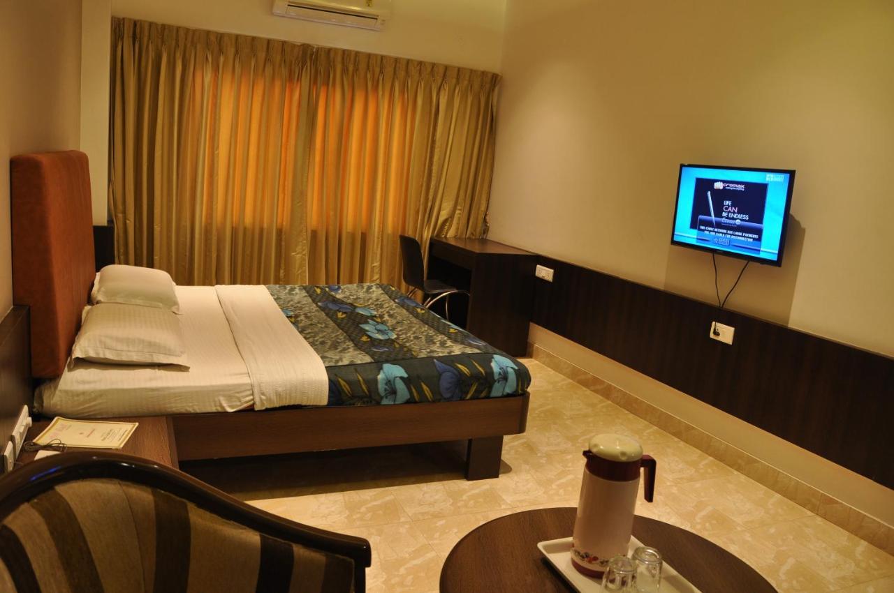 Hotel Prince Residency Bhuj Eksteriør bilde