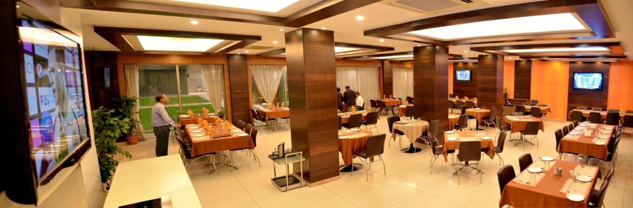Hotel Prince Residency Bhuj Eksteriør bilde
