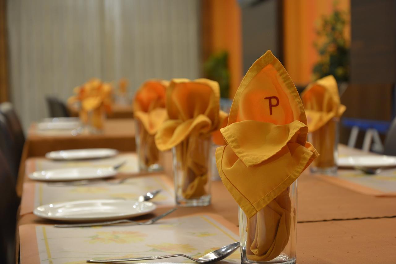 Hotel Prince Residency Bhuj Eksteriør bilde